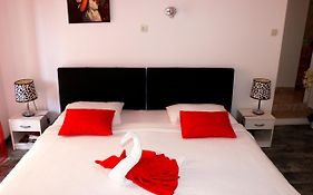 Rooms And Apartment Stambuk